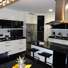 COCINA BLANCO Y NEGRO 1