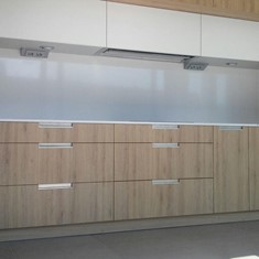 COCINA CON MUEBLES PUENTE