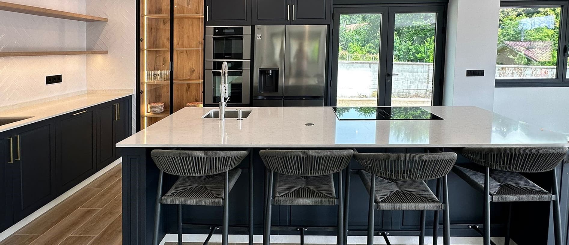 Su cocina a medida le está esperando